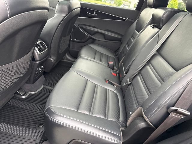 Used 2019 Kia Sorento SX w/ SX Touring Package AWD/4WD image 19
