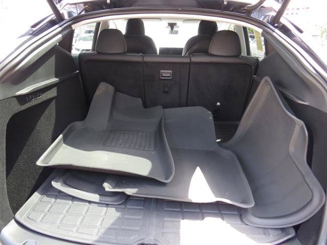 Used 2023 Tesla Model Y Performance AWD/4WD image 28