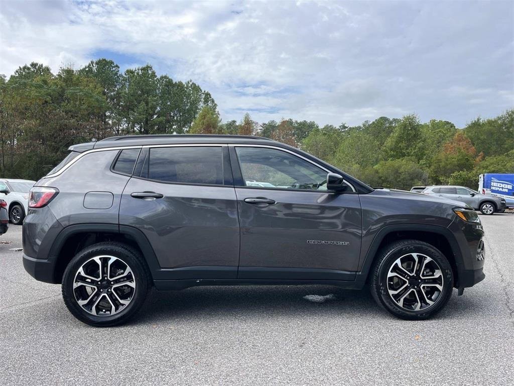 Used 2024 Jeep Compass Limited image 7