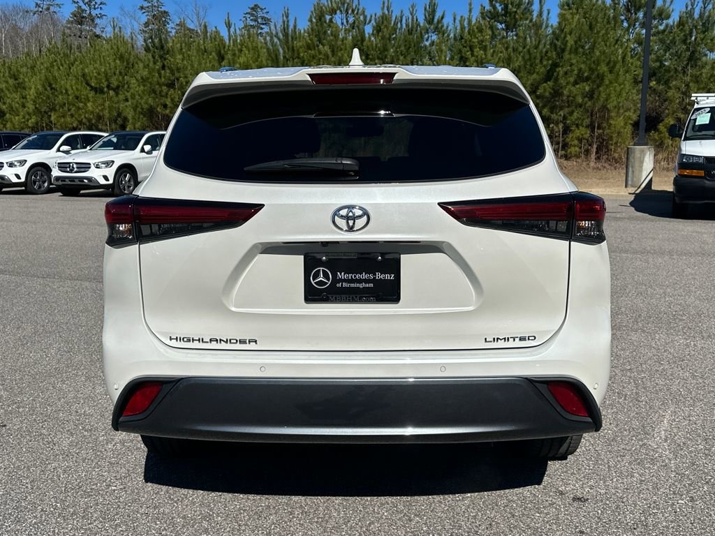 Used 2021 Toyota Highlander Limited image 11