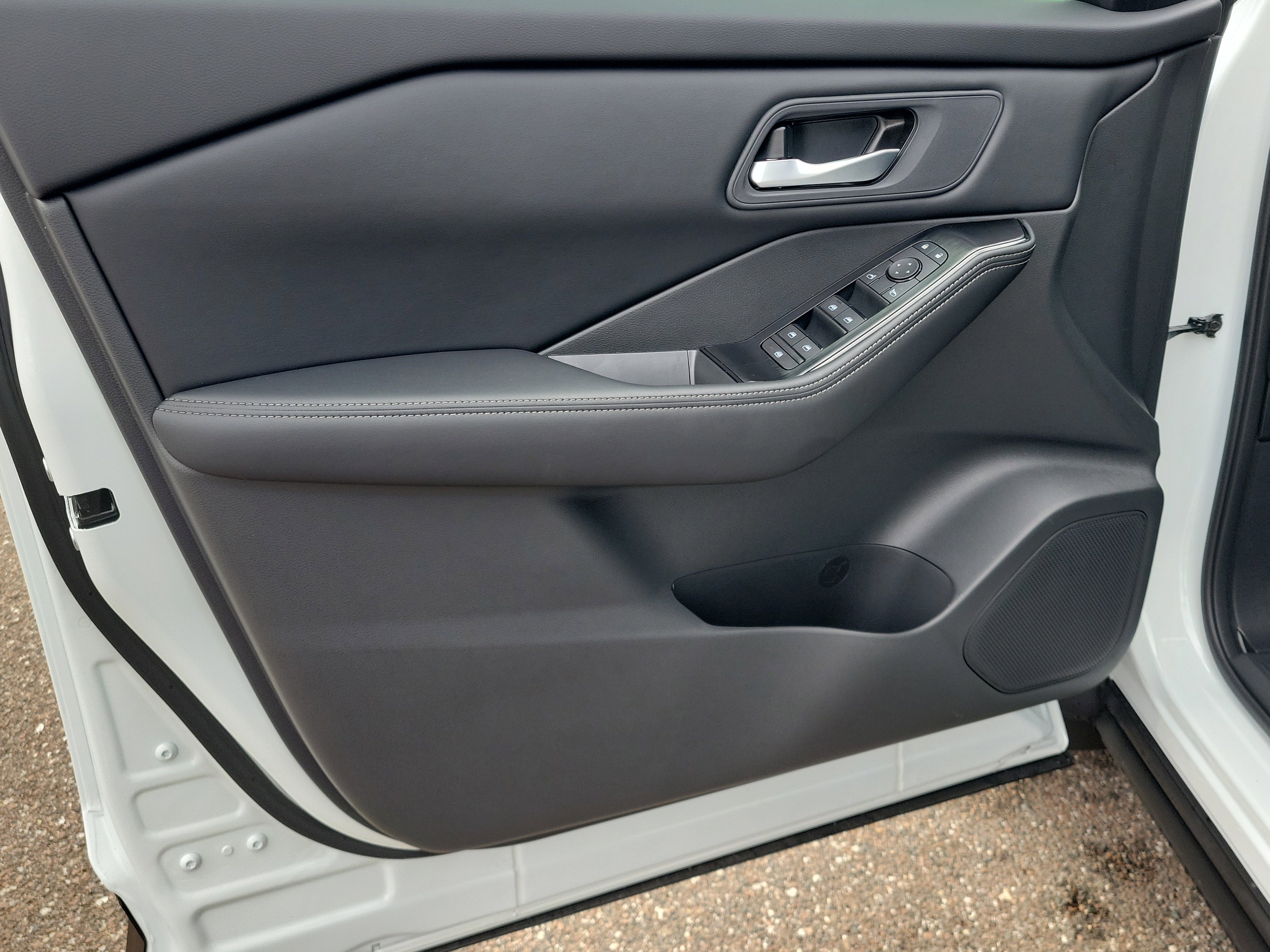 New 2026 Nissan Rogue SV w/ Cold Weather Package image 18