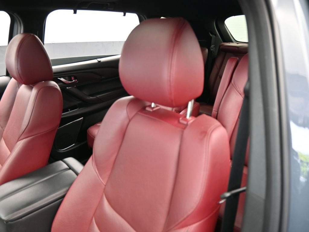 Used 2023 MAZDA CX-9 Carbon Edition image 17