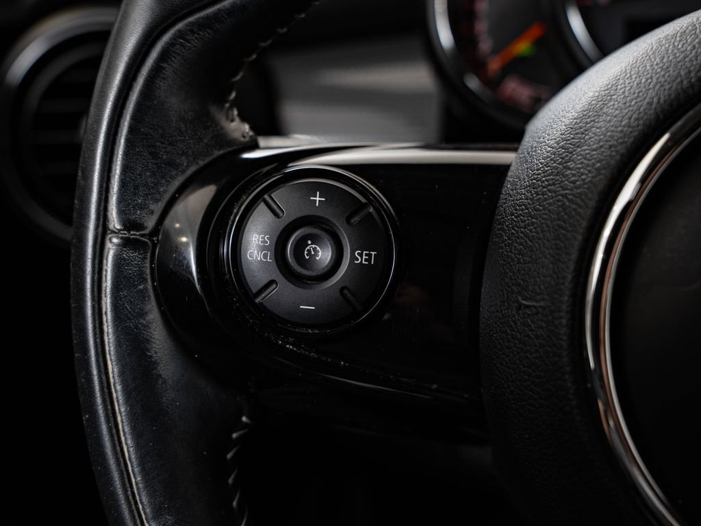 Used 2016 MINI Cooper 2-Door Hardtop FWD image 27