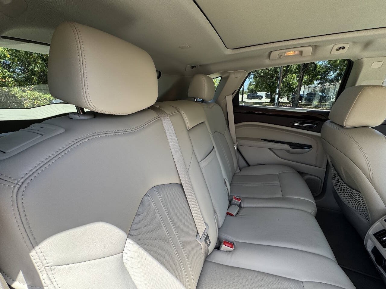 Used 2016 Cadillac SRX Luxury w/ Driver Awareness Package FWD image 28
