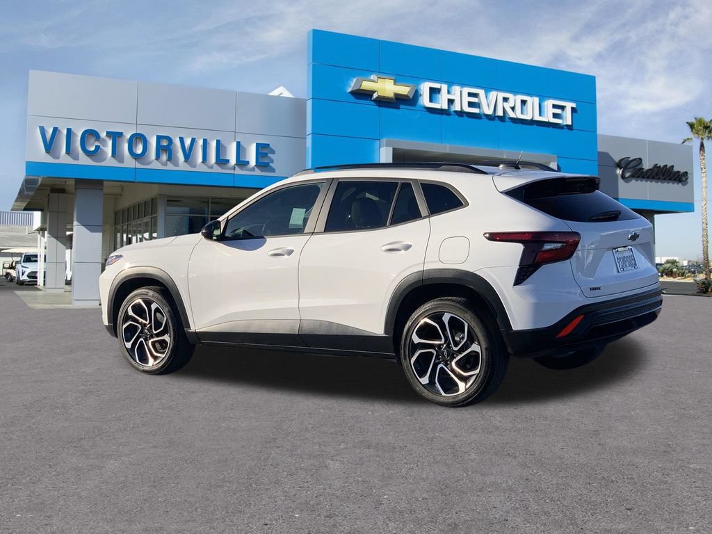 Used 2025 Chevrolet Trax RS w/ Driver Confidence Package FWD image 7
