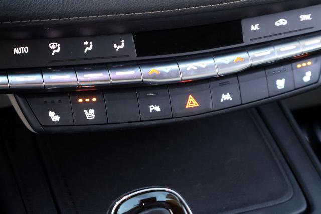Used 2020 Cadillac XT4 Premium Luxury AWD/4WD image 26