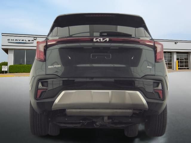 Used 2024 Kia Seltos S AWD/4WD image 5