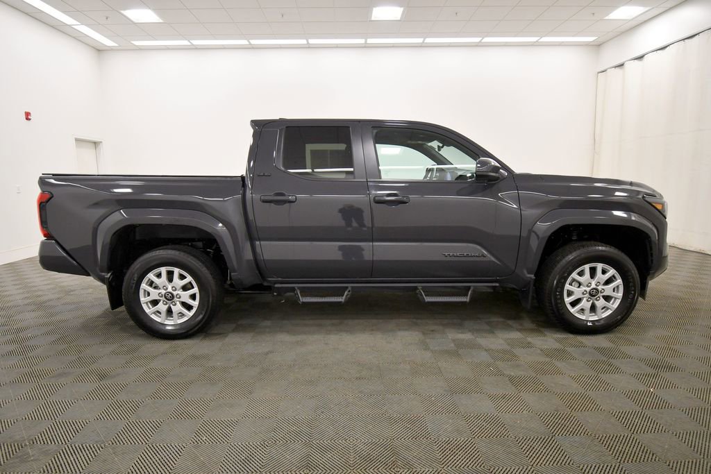 Used 2024 Toyota Tacoma SR5 AWD/4WD image 9