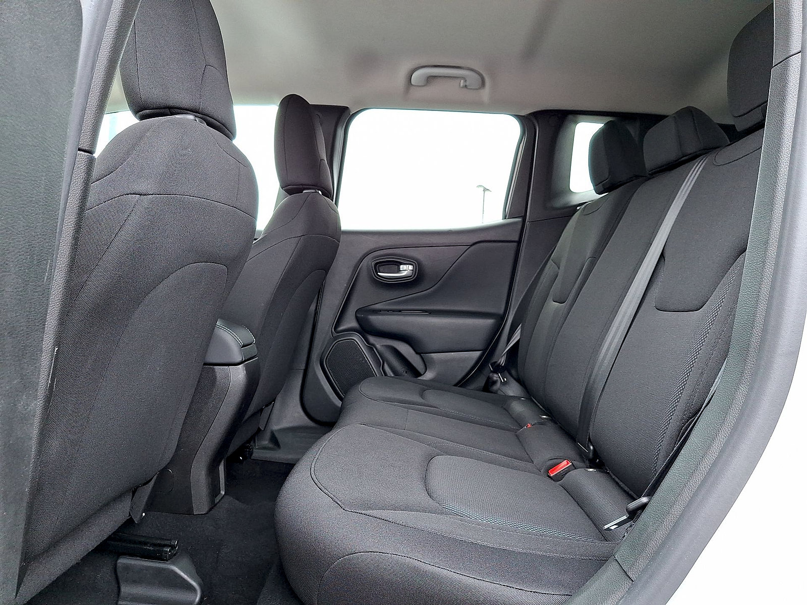 Used 2023 Jeep Renegade Latitude AWD/4WD image 19