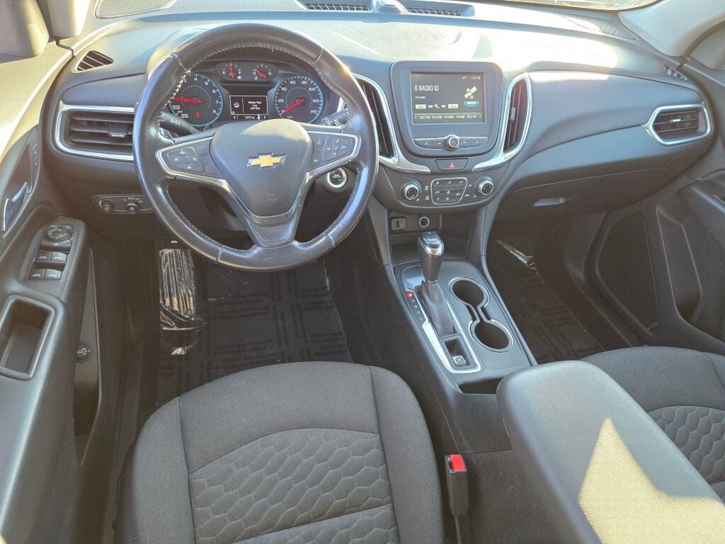 Used 2018 Chevrolet Equinox LT image 16