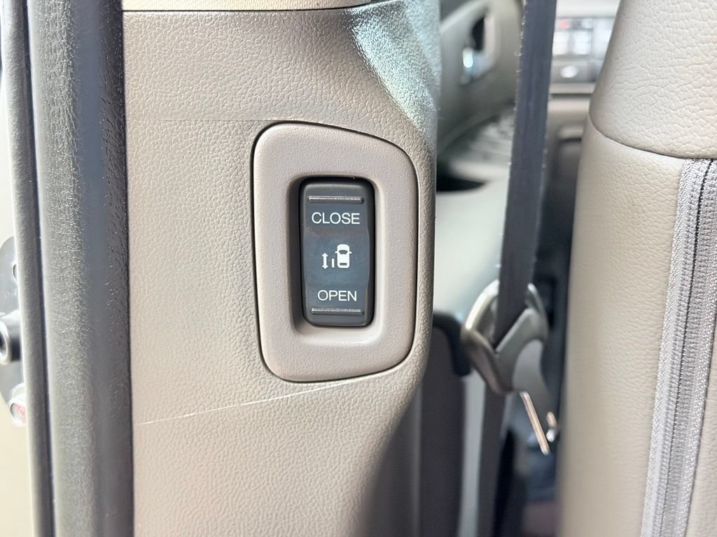 Used 2016 Honda Odyssey EX-L image 18