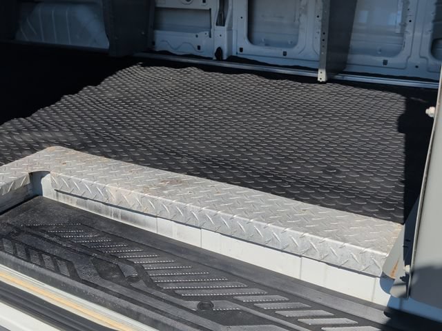 Used 2018 Ford Transit 250 148 Medium Roof RWD image 22