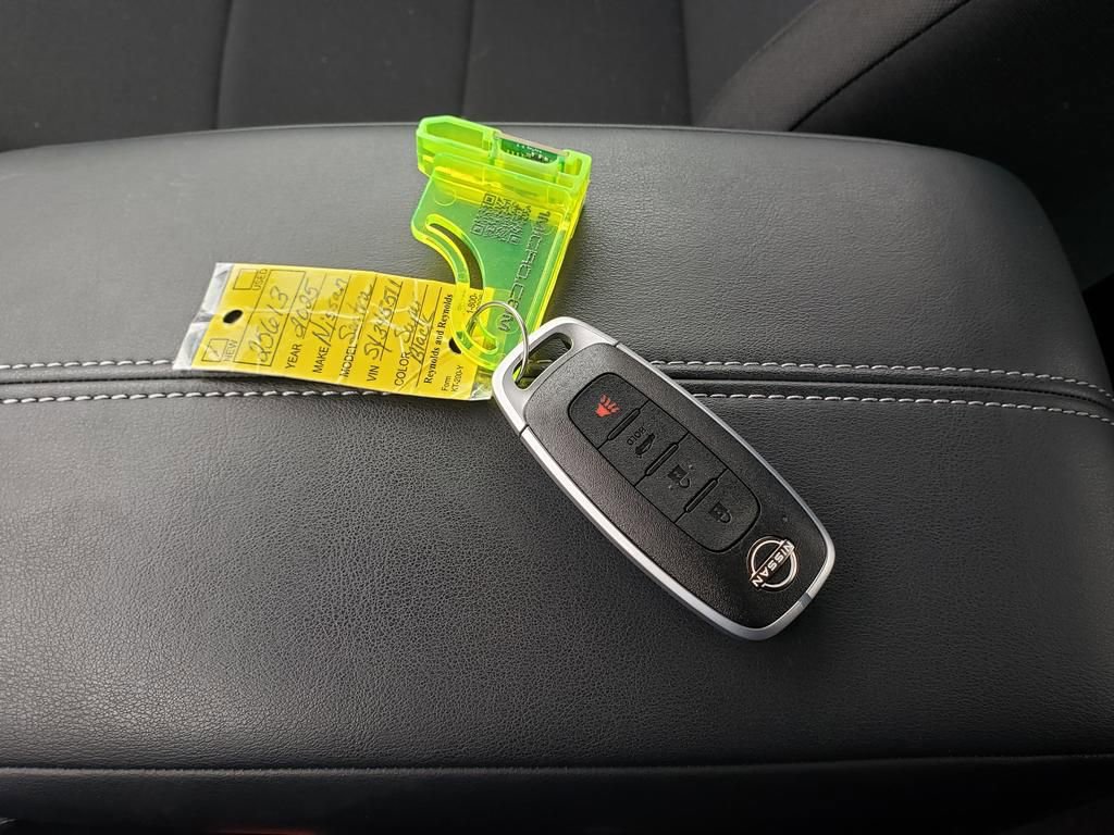 Certified 2025 Nissan Sentra S FWD image 32