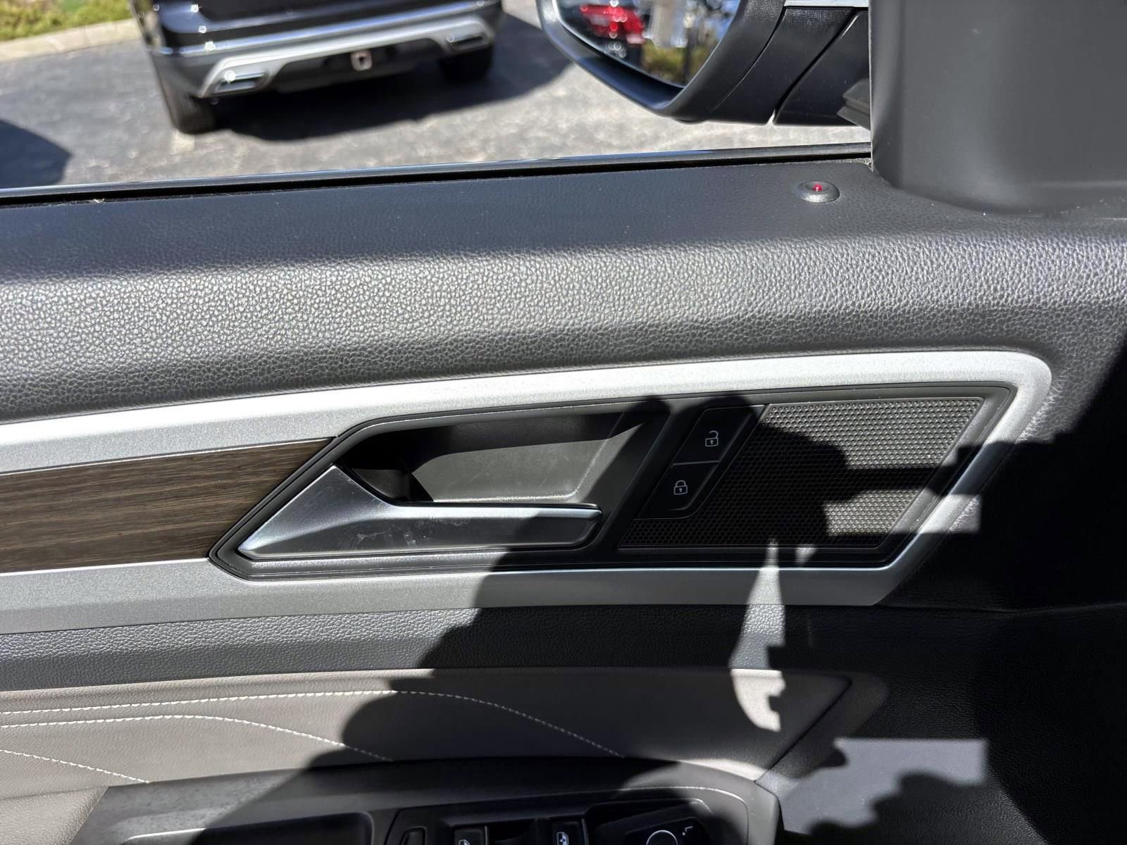 Used 2023 Volkswagen Atlas SE w/ Panoramic Sunroof Package image 12