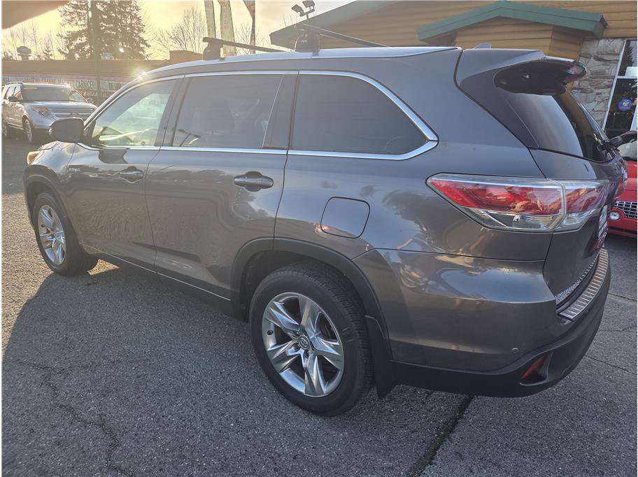 Used 2015 Toyota Highlander Limited w/ Driver Technology Package AWD/4WD image 6