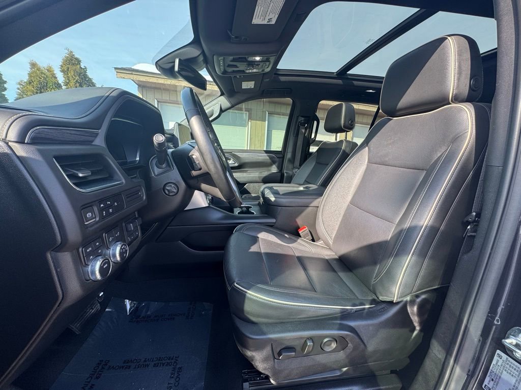 Used 2023 GMC Yukon SLT w/ SLT Luxury Package image 18
