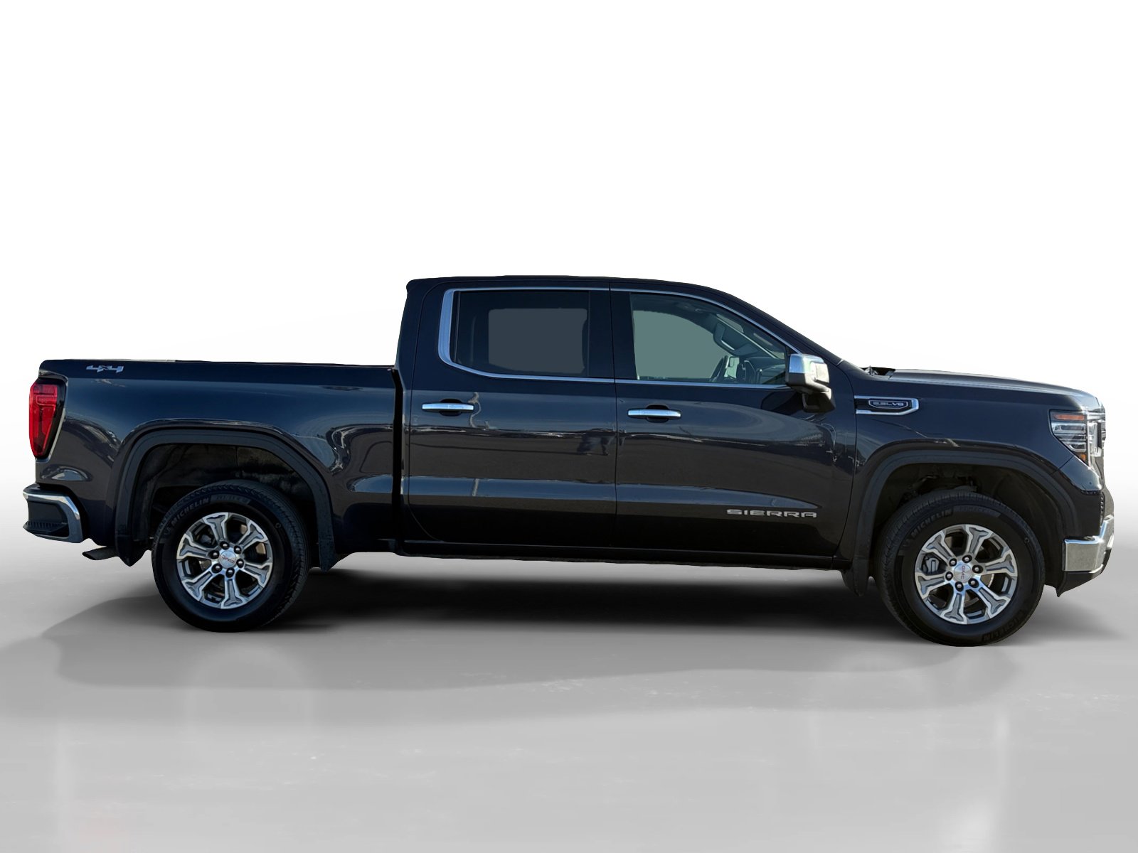 Used 2025 GMC Sierra 1500 SLT image 6