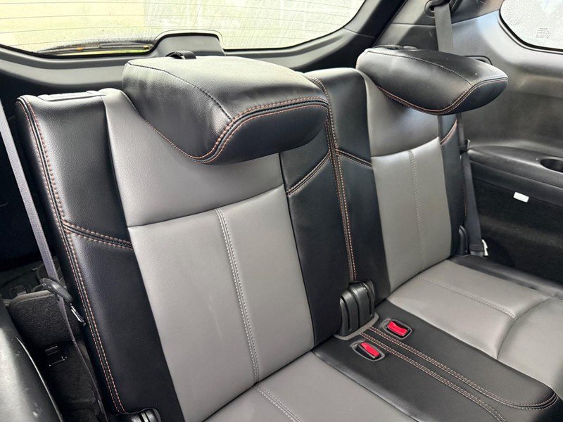 Used 2019 Nissan Pathfinder SL AWD/4WD image 13