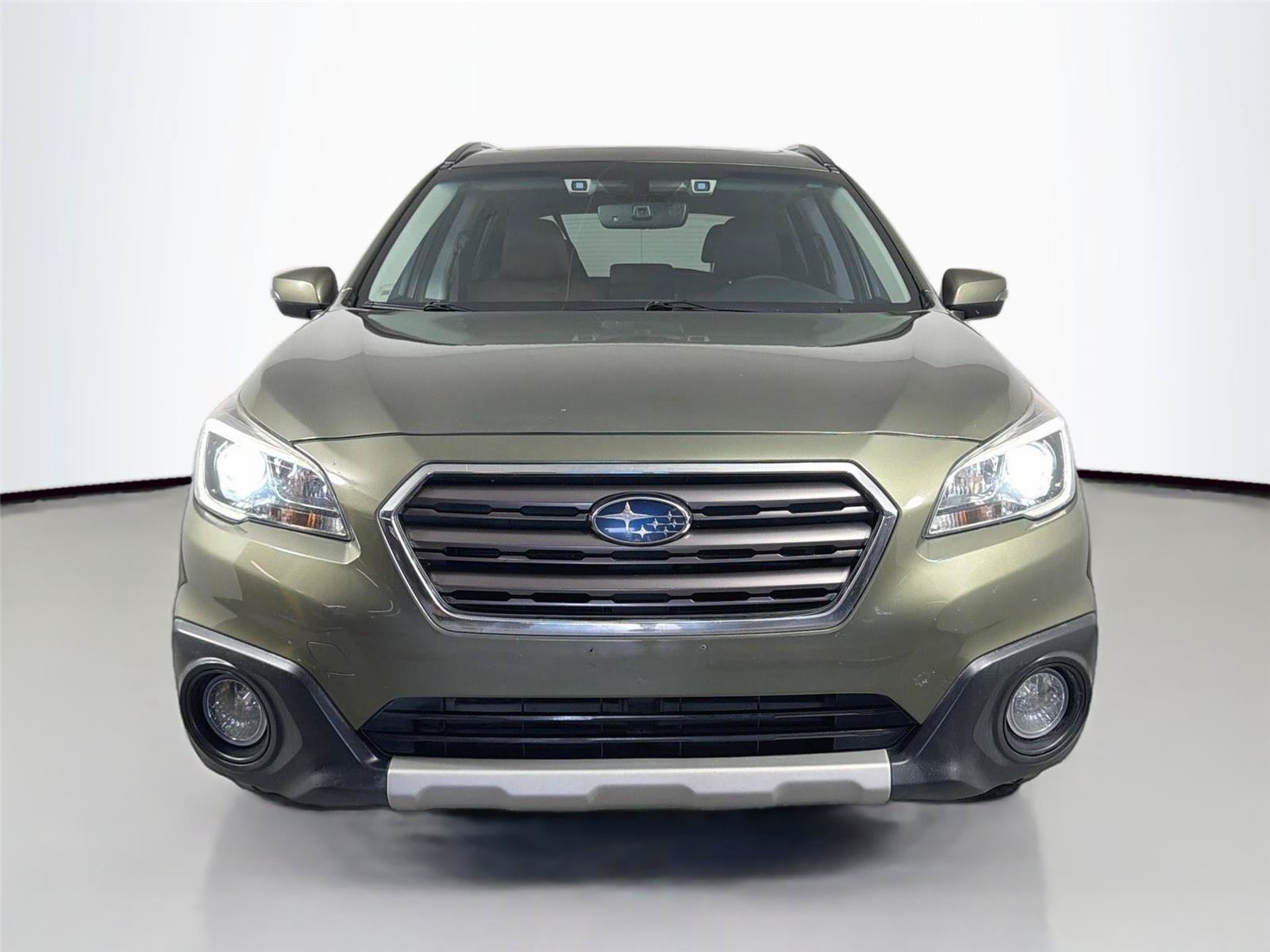 Used 2017 Subaru Outback 3.6R Touring w/ Popular Package #5A AWD/4WD image 2