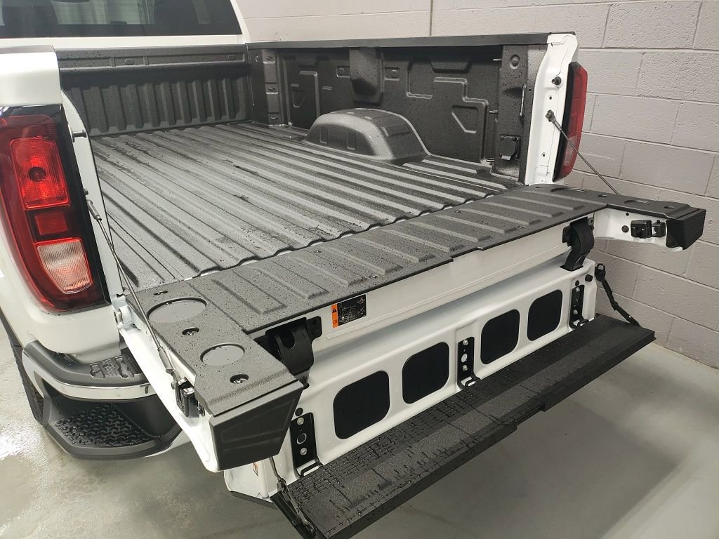 New 2025 GMC Sierra 2500 Pro w/ Convenience Package image 18