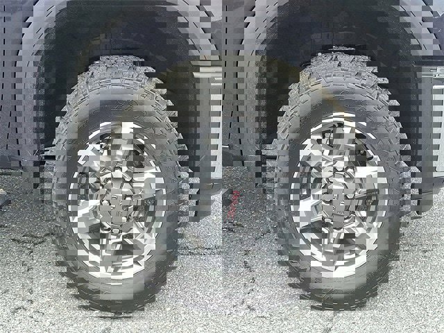 New 2025 GMC Sierra 3500 SLT w/ SLT Premium Package image 6