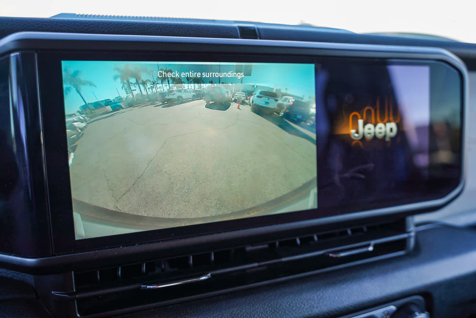 Used 2024 Jeep Wrangler Sport S image 25