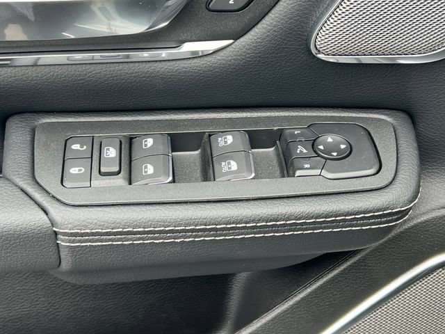 New 2026 RAM 1500 Laramie AWD/4WD image 17