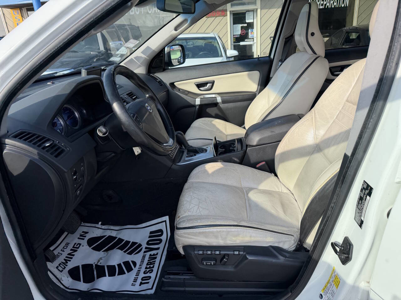 Used 2011 Volvo XC90 3.2 R-Design w/ Multimedia Pkg image 5