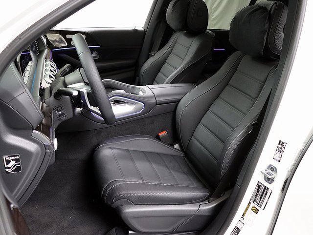 New 2026 Mercedes-Benz GLS 580 4MATIC image 10