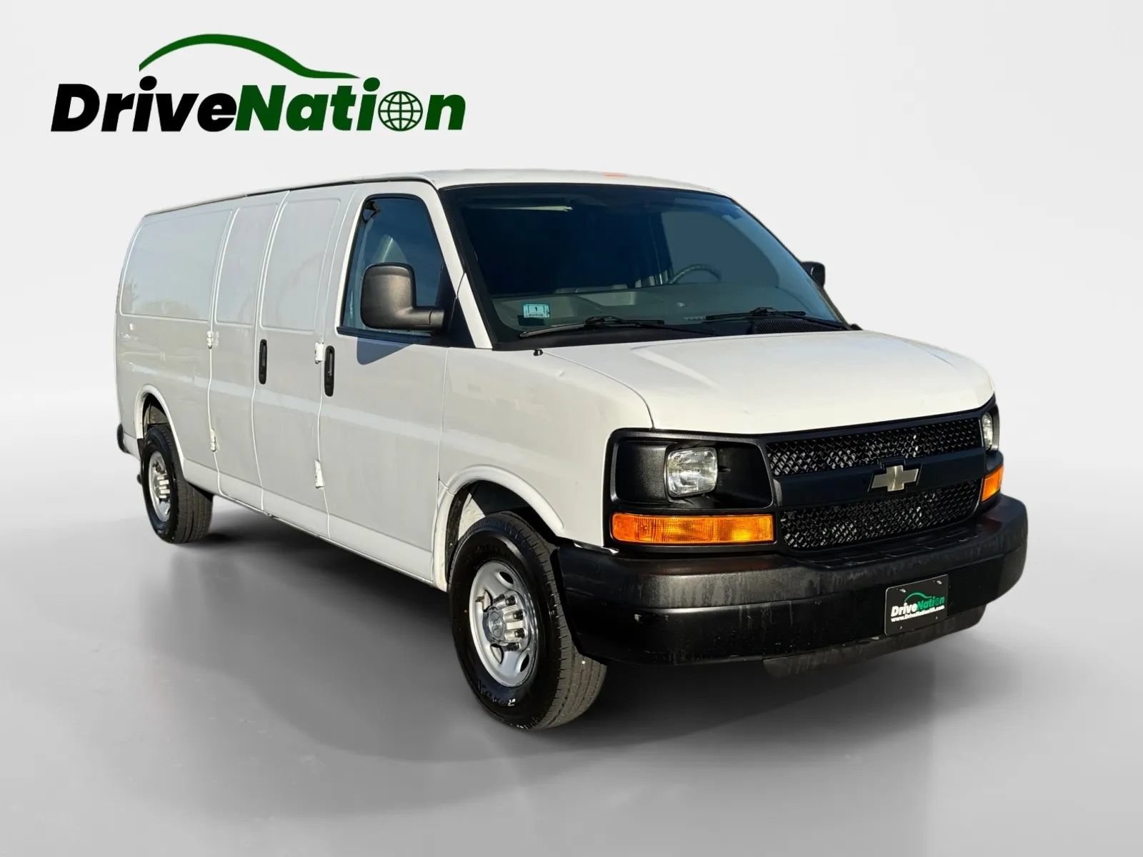 Used 2015 Chevrolet Express 3500 Extended RWD image 3