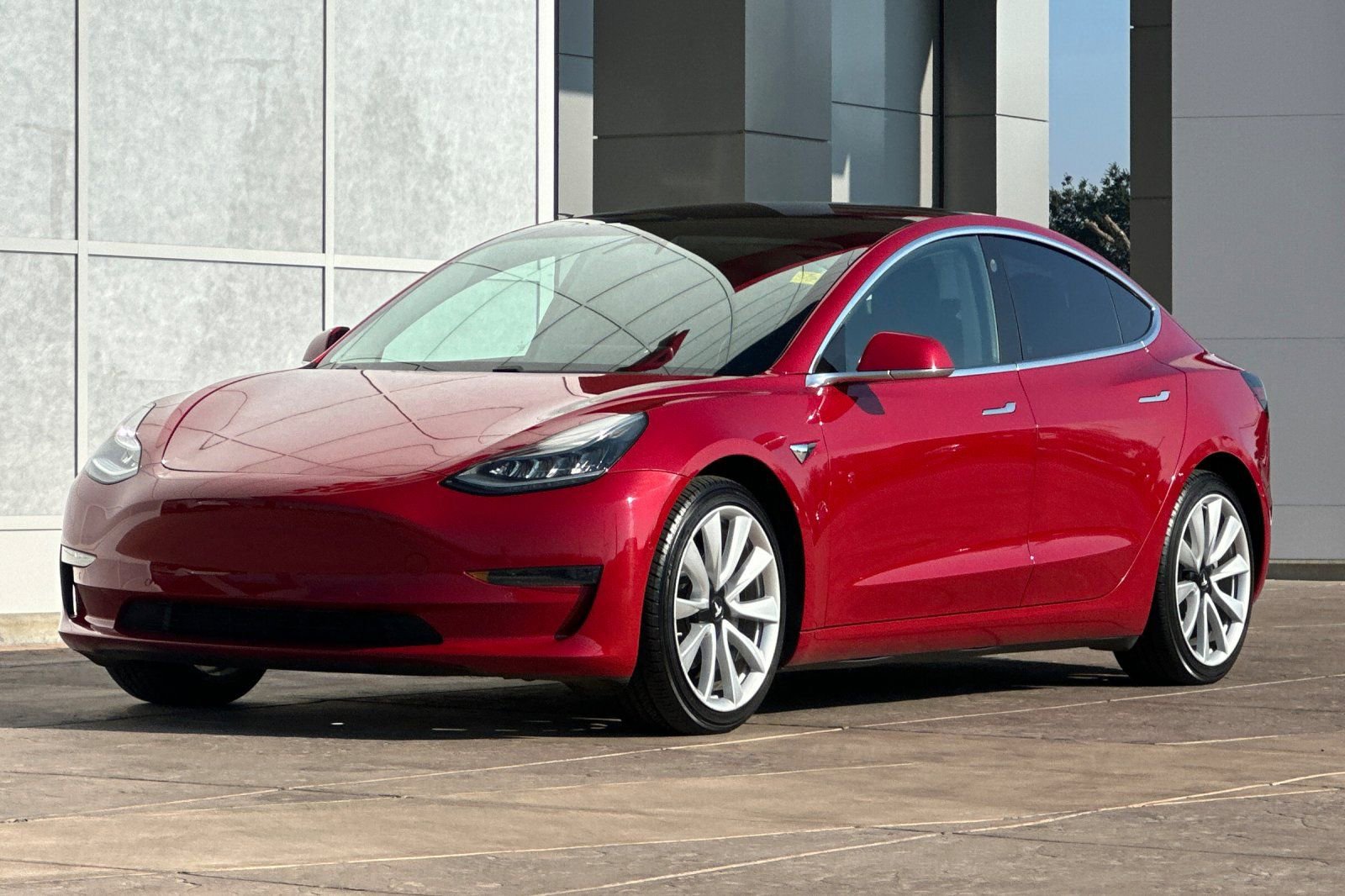 Used 2018 Tesla Model 3 Long Range image 8