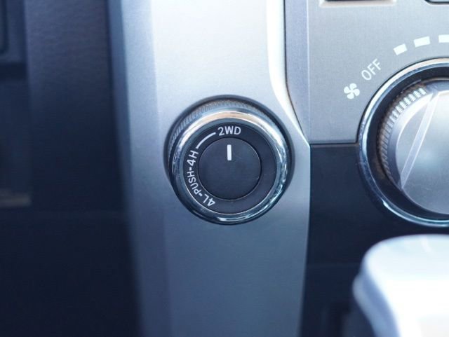 Used 2020 Toyota Tundra SR5 w/ SR5 Upgrade Package AWD/4WD image 31