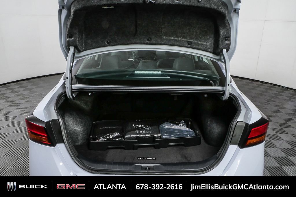 Used 2023 Nissan Altima 2.5 SR w/ SR Premium Package image 32