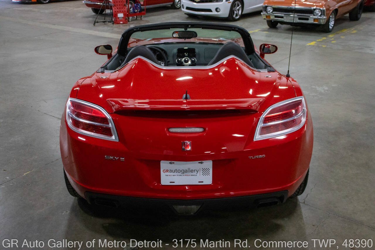 Used 2009 Saturn Sky Red Line RWD image 6