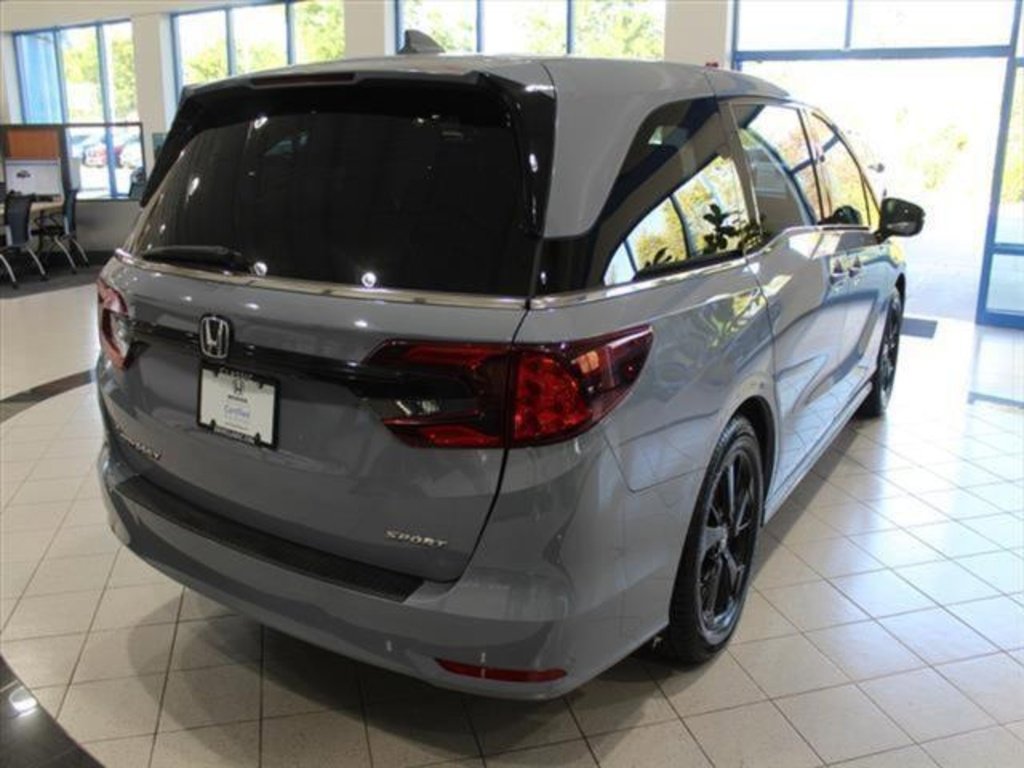 Certified 2023 Honda Odyssey Sport image 5