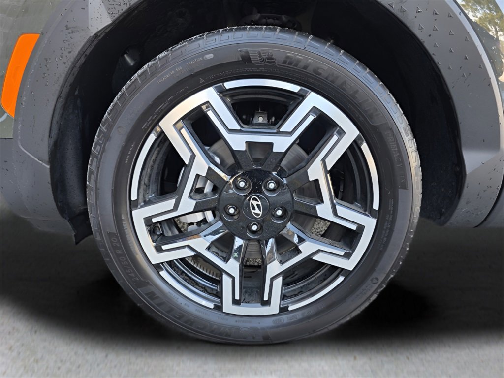 Used 2025 Hyundai Santa Cruz Limited image 11