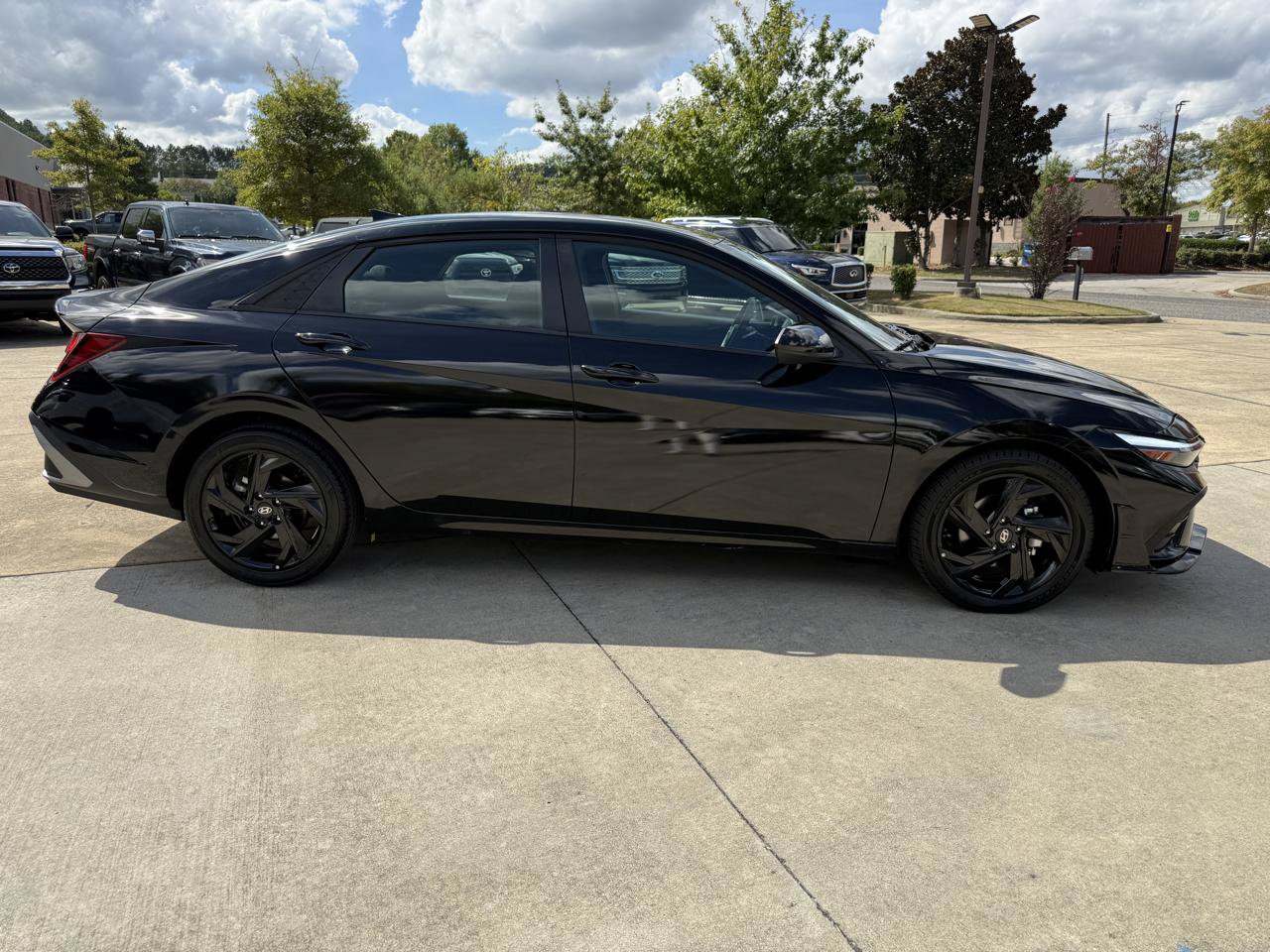 Used 2026 Hyundai Elantra Sport FWD image 6