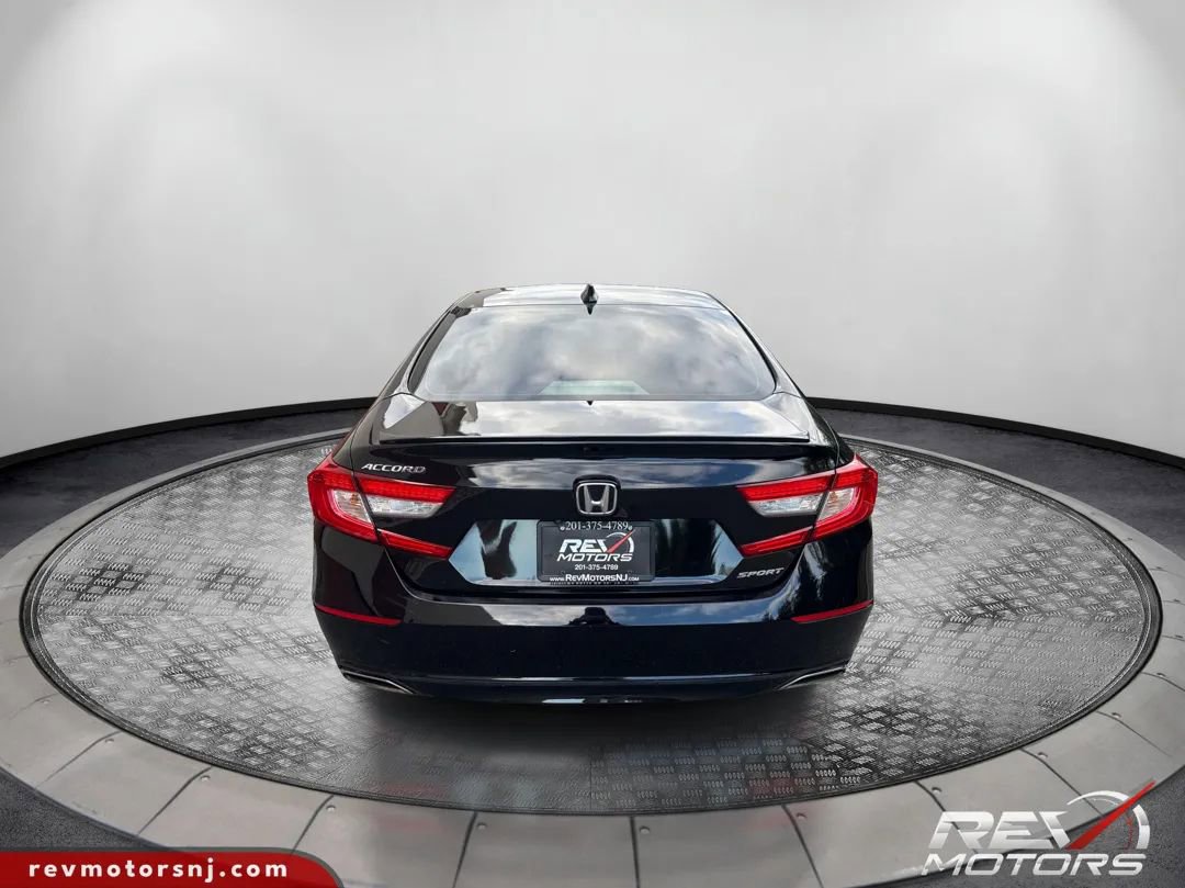 Used 2018 Honda Accord Sport image 4