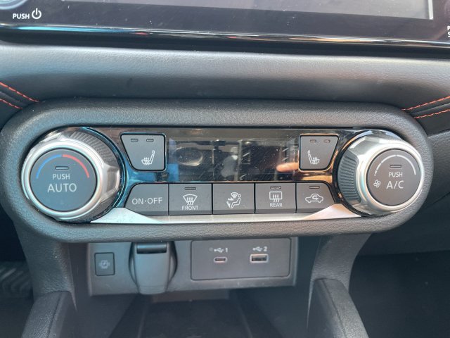 Used 2025 Nissan Versa SR w/ Trunk Package FWD image 33