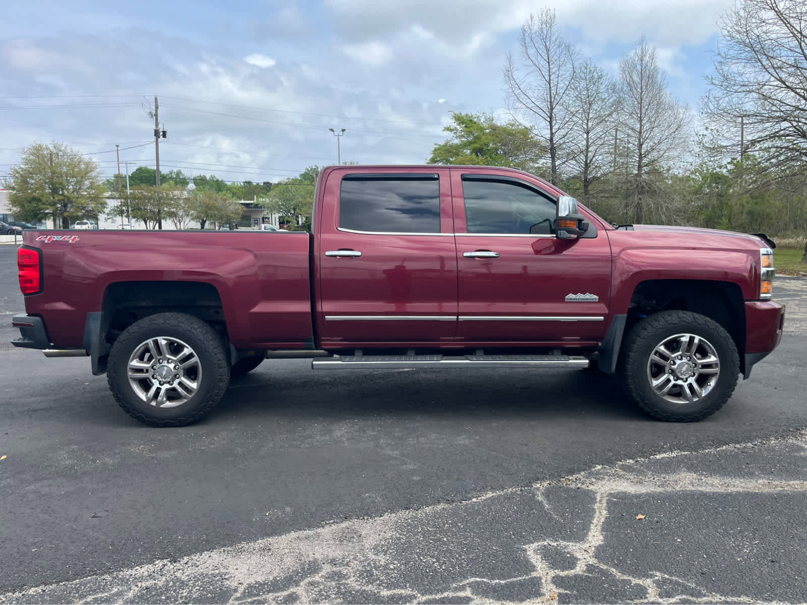 Used 2015 Chevrolet Silverado 2500 High Country w/ High Country Premium Package image 3