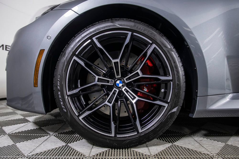 Used 2025 BMW M2 w/ Lighting Package image 40