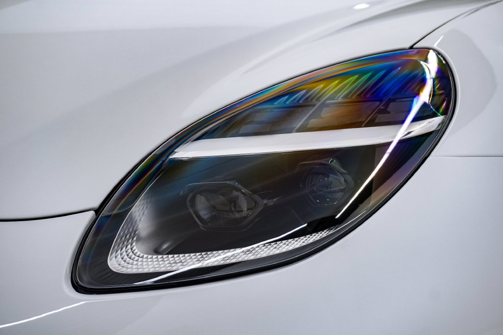 New 2026 Aston Martin V8 Vantage S RWD image 6