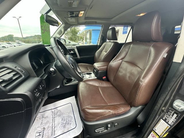 Used 2014 Toyota 4Runner Limited AWD/4WD image 22