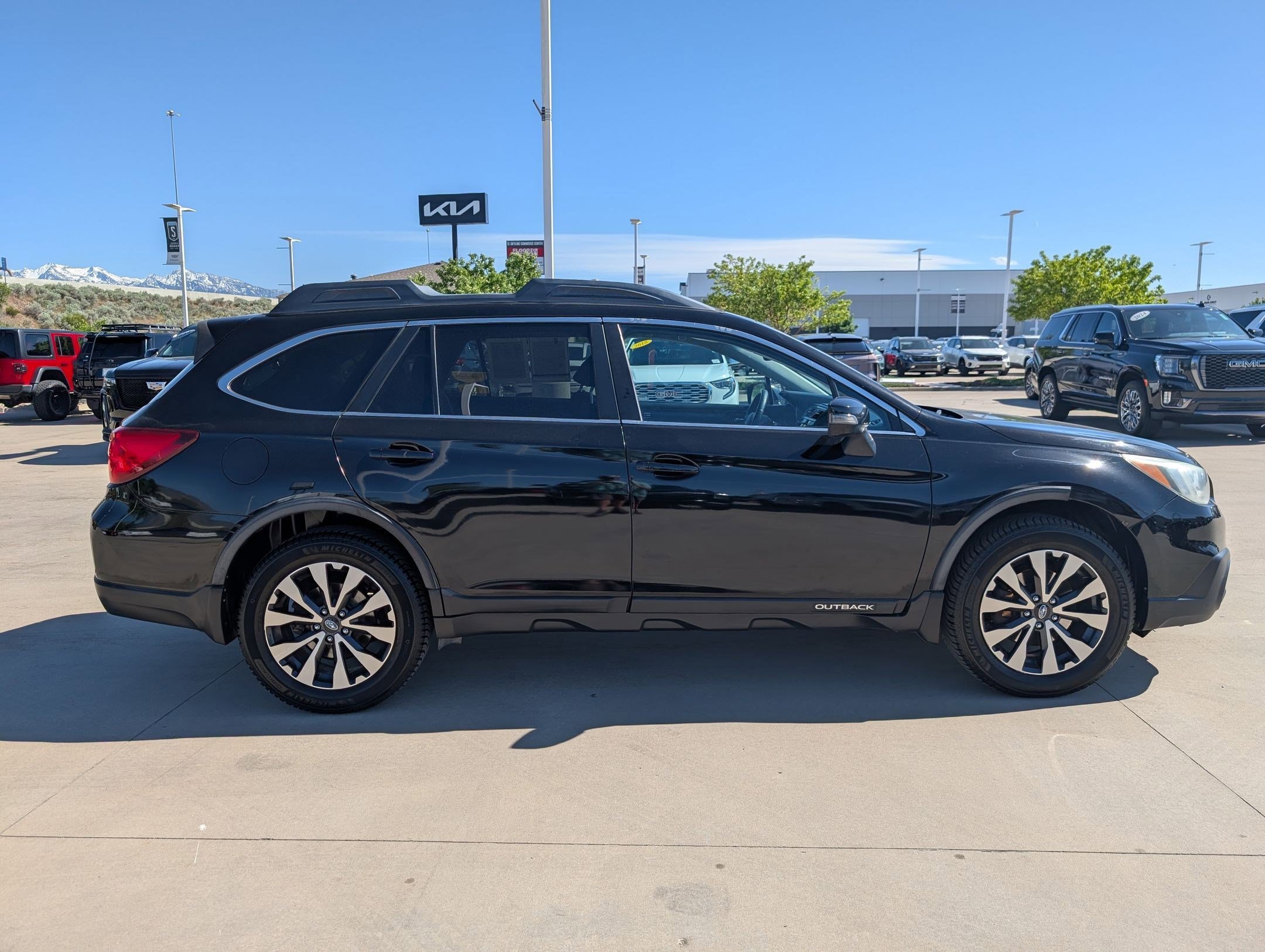 Used 2015 Subaru Outback 3.6R Limited AWD/4WD image 6