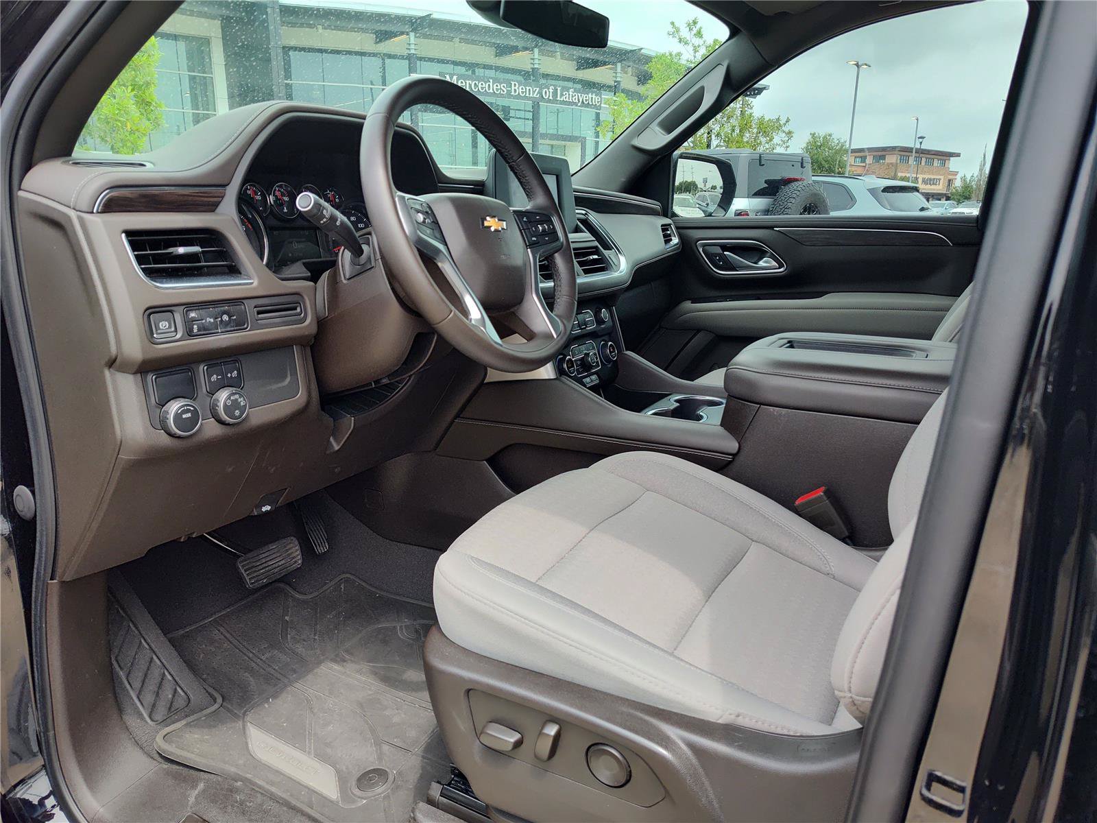 Used 2023 Chevrolet Tahoe LS w/ Driver Alert Package RWD image 2