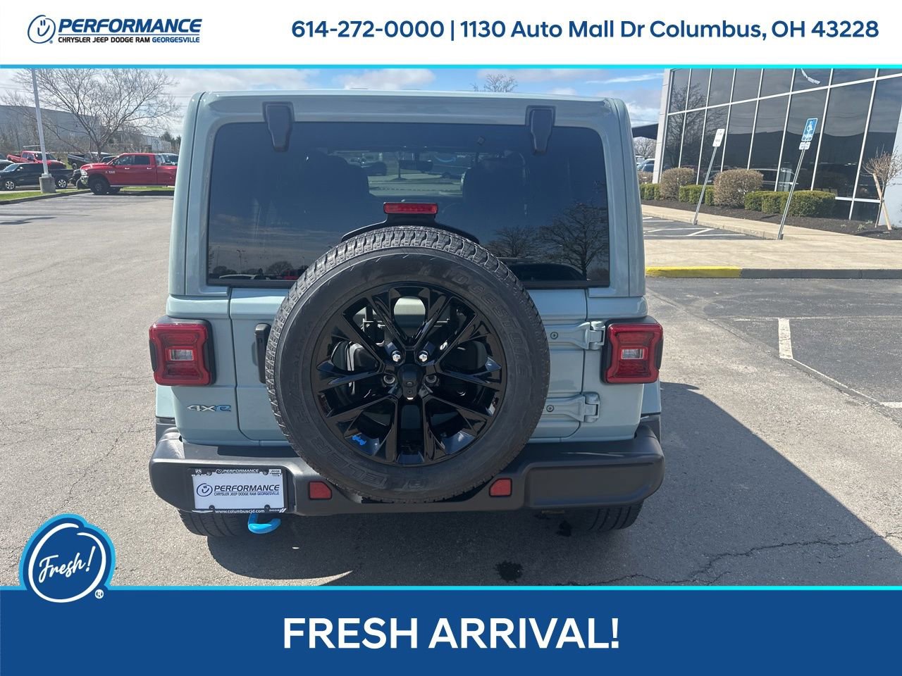 Used 2023 Jeep Wrangler Unlimited Sahara w/ Cold Weather Group image 5