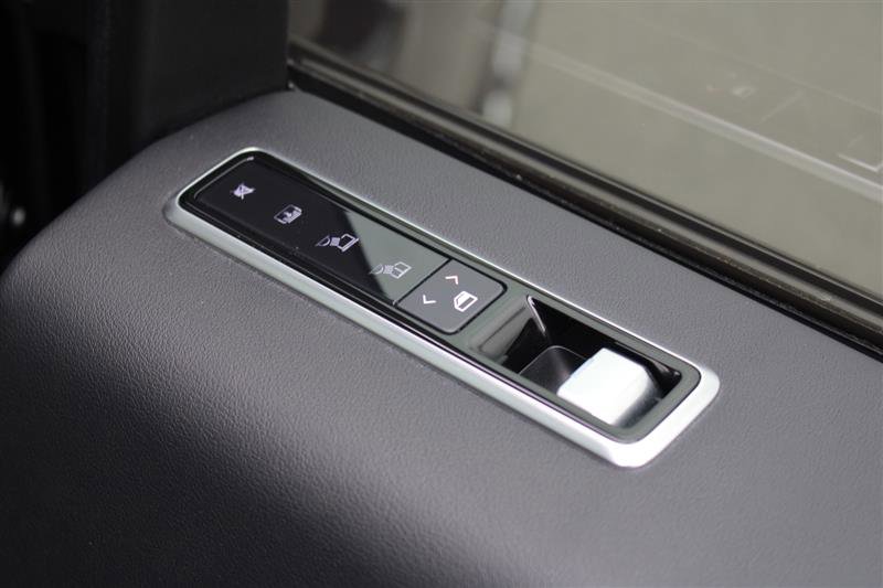 Used 2020 Land Rover Range Rover HSE image 22