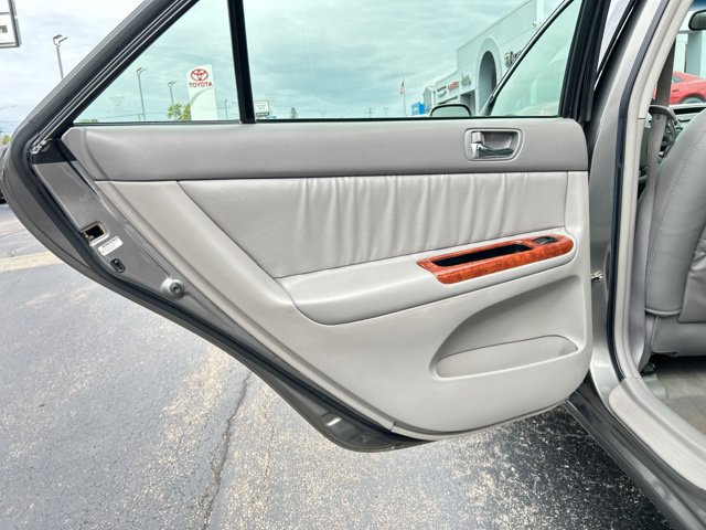 Used 2005 Toyota Camry XLE w/ VSC & Side Airbag Pkg FWD image 20