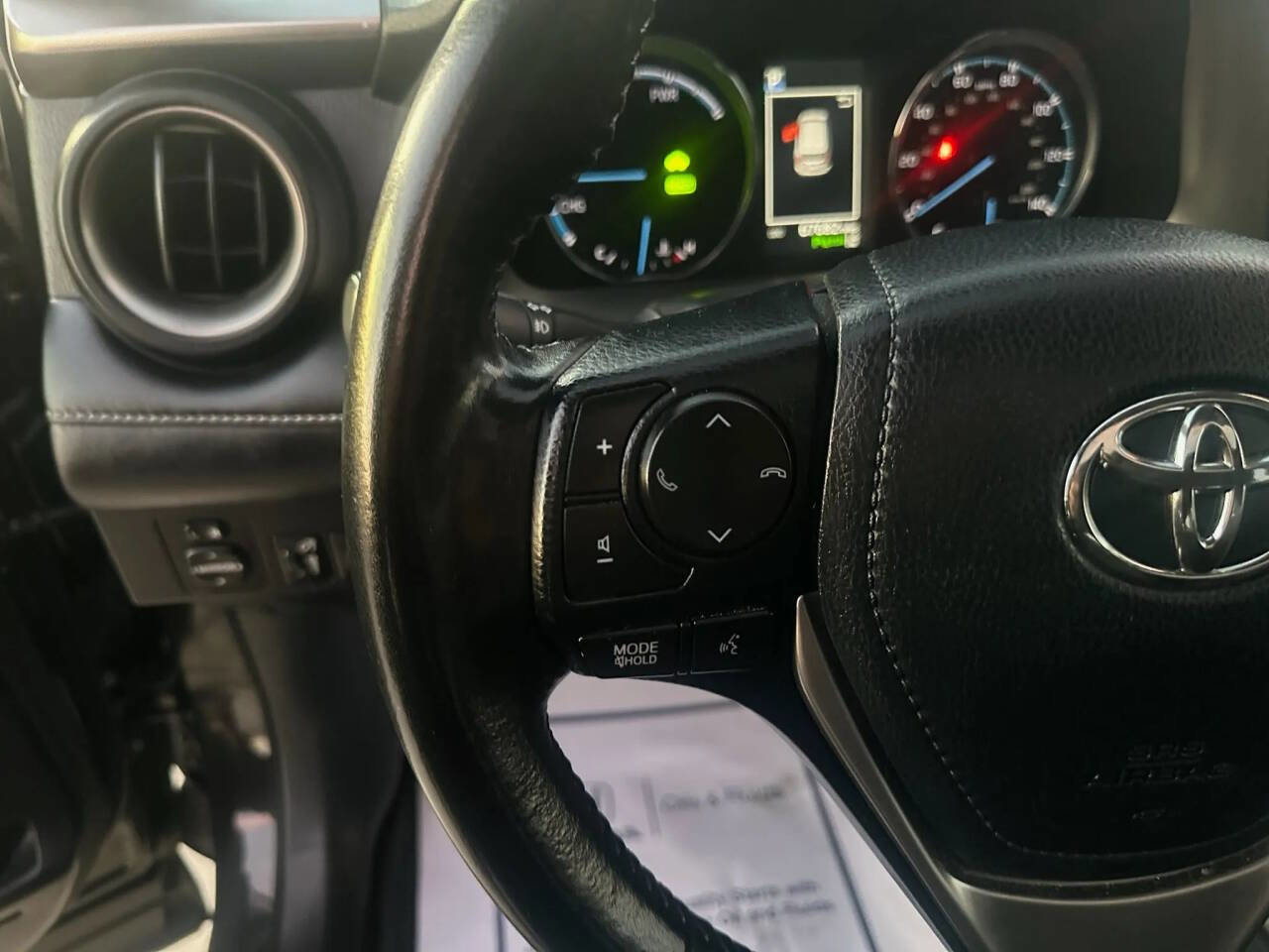 Used 2018 Toyota RAV4 LE image 21