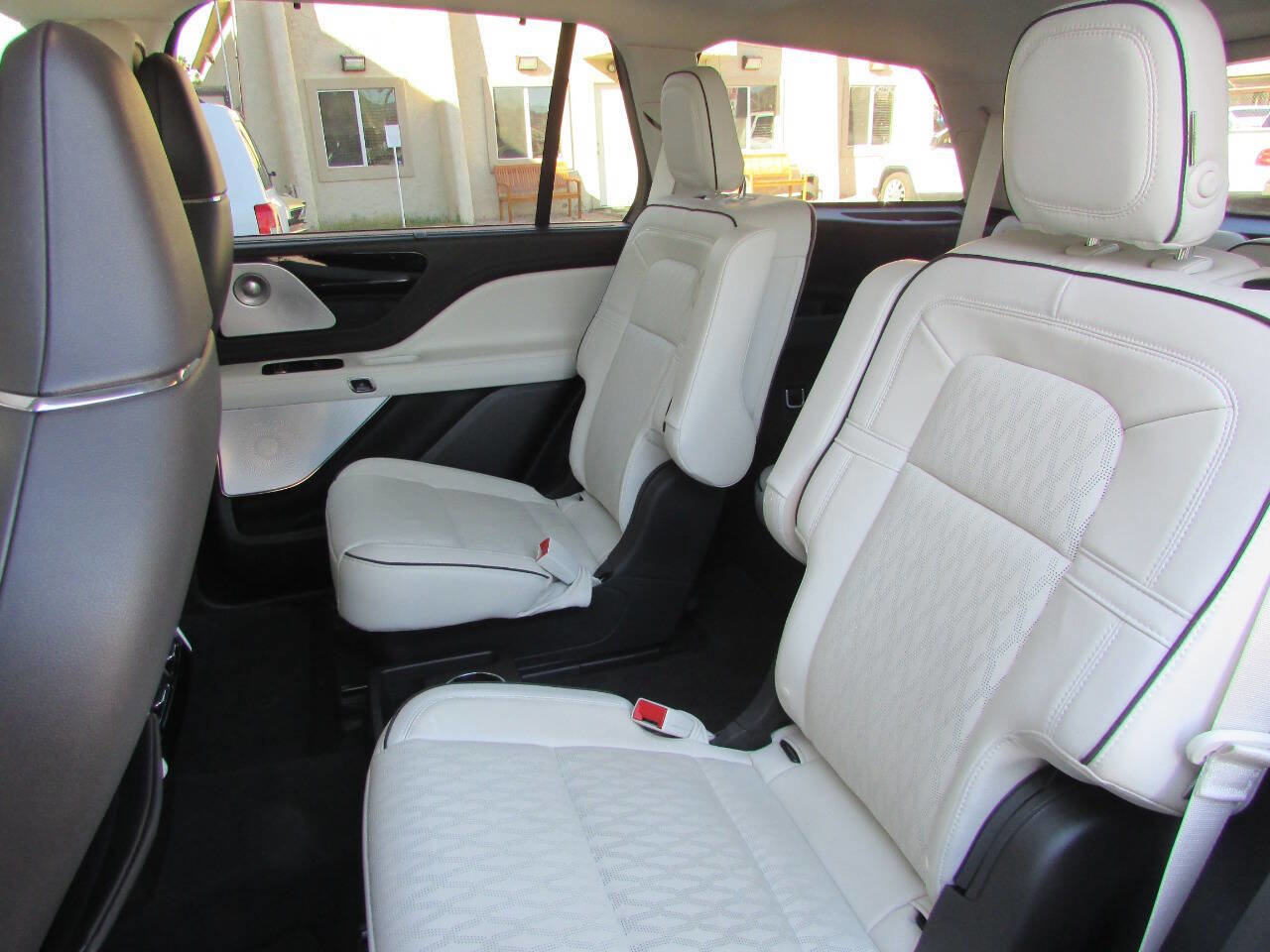 Used 2020 Lincoln Aviator Black Label Grand Touring w/ Class IV Trailer Tow Package image 22